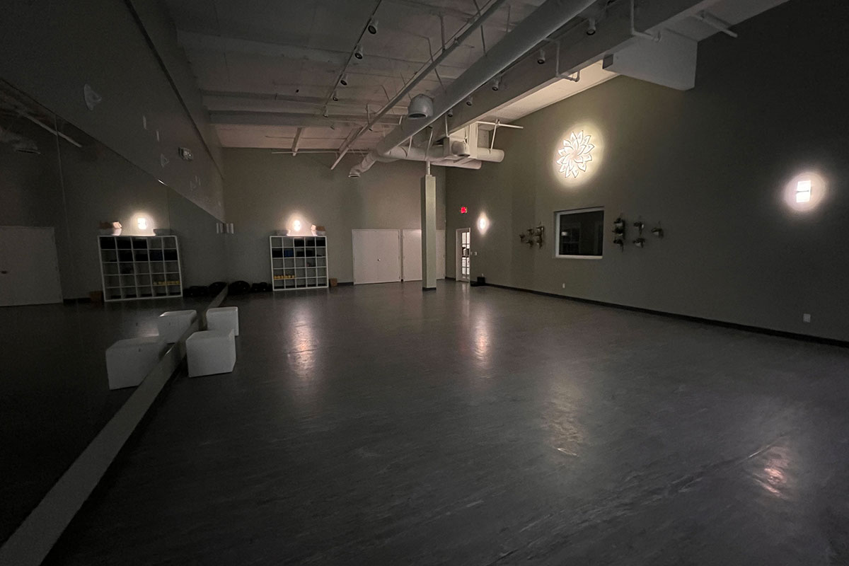 Tha (Moon) Studio